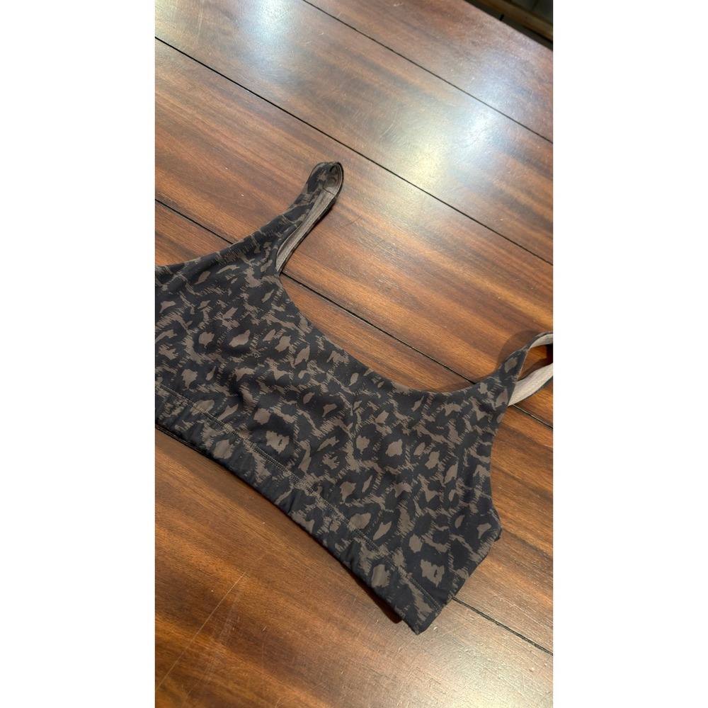 Vuori Daily Bra Womens Medium Dark Camo Leopard Print Scoop Neck VW158 - Picture 13 of 13